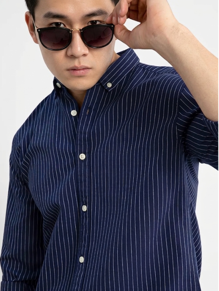 MENLEI Men Navy Blue Striped Cotton Linen Blend Shirt